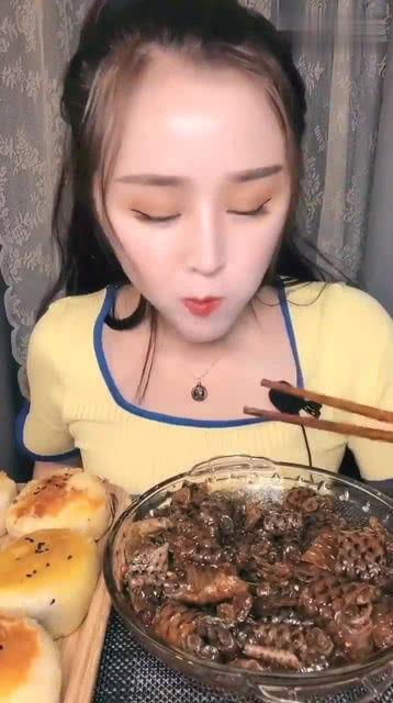 娱乐吃瓜酱密集恐惧症,娱乐吃瓜酱的惊悚之旅 第3张 娱乐吃瓜酱密集恐惧症,娱乐吃瓜酱的惊悚之旅 第3张